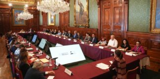En Palacio Nacional, presidenta Sheinbaum supervisa avances de IMSS-Bienestar con gobernadoras y gobernadores