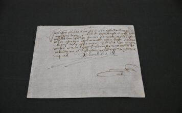 México recupera documento original firmado por Hernán Cortés robado hace más de 30 años