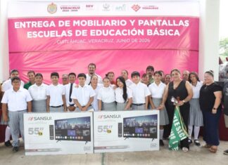 Atiende Gobierno de Veracruz rezago histórico de 232 planteles escolares
