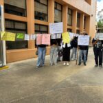 Estudiantes de la Universidad Veracruzana denuncian presunto acoso y hostigamiento de aspirante a la dirección.