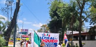 Activistas en Xalapa exigieron el fin del bloqueo a Cuba