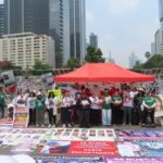 Buscadoras cambian el festejo por la memoria antes del México-Inglaterra