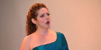 Carmen Carvajal Bonanni, joven soprano poblana que busca llevar la ópera mexicana al mundo