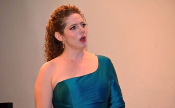 Carmen Carvajal Bonanni, joven soprano poblana que busca llevar la ópera mexicana al mundo