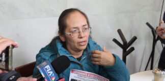Familia de estudiante desaparecida exige intervención de la gobernadora por falta de resultados de Fiscalía Veracruz.