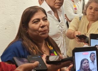 Xóchitl Molina analiza ampliar sede del Festival del Bolero y anuncia intensa cartelera cultural para vacaciones.