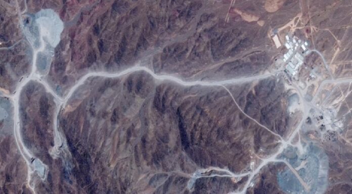 Irán amenaza con ataques decisivos a EEUU si son bombardeados sus sitios nucleares
