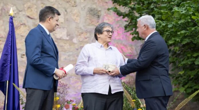 La Fundación Gabo recibe en España el Premio Internacional de Periodismo Cátedra Manu Leguineche