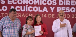 La confianza se devuelve con apoyos directos a pescadores: Rocío Nahle