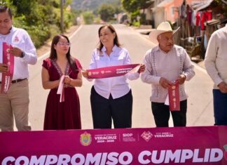 Cumple Rocío Nahle con Ayahualulco; entrega rehabilitación carretera