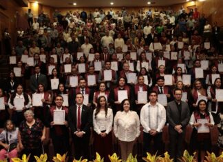 Instituto Consorcio Clavijero formaliza el grado académico de 106 egresados