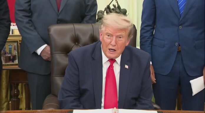 Trump endurece discurso contra migrantes en Europa y da ultimátum a Reino Unido