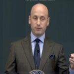 Stephen Miller acusa que cárteles controlan sistema político mexicano y buscan desestabilizar a Estados Unidos