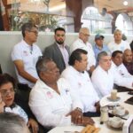 Taxistas de Veracruz insisten en exigir actualización de tarifas y regulación de plataformas digitales.