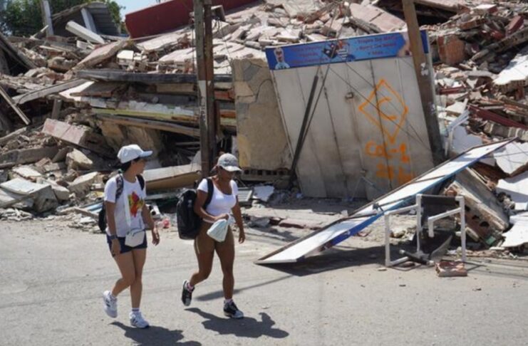 Un mes después del terremoto en Venezuela, mujeres y niñas enfrentan mayor riesgo de violencia y falta de atención médica
