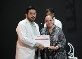 Reconoce SS a profesionales de la salud y pioneros del Centro Estatal de Trasplantes