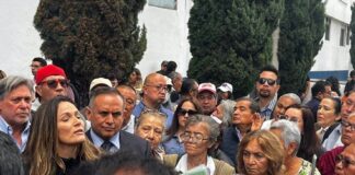 Nieta de González Camarena exige respuesta de autoridades por despojo de casa a una adulta mayor