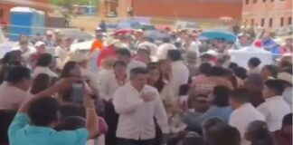 Abuchean a Alejandro Murat durante acto de Sheinbaum en Oaxaca