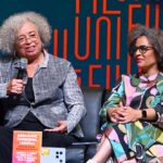 “La desesperanza no es una opción”: Diálogo magistral de Angela Davis y Gina Dent