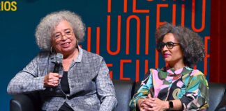 “La desesperanza no es una opción”: Diálogo magistral de Angela Davis y Gina Dent