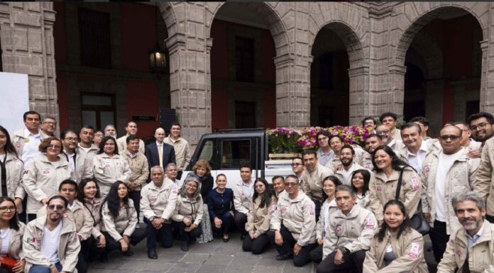 Presidenta Claudia Sheinbaum presenta el minivehículo Olinia Carga