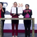 Claudia Sheinbaum firma decreto para fortalecer la transparencia en todas las entidades del Gobierno de México