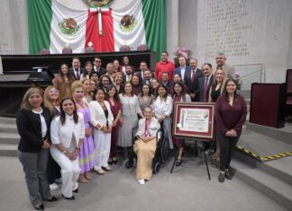 Condecora Congreso del Estado a Gloria Sánchez con la Medalla “Heberto Castillo”