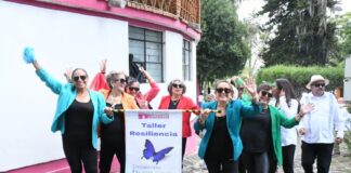 Desfile y Baile de la Alegría celebra a personas adultas mayores en Estancia Garnica