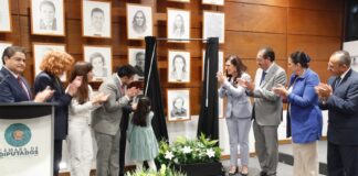 Kenia Lopez Rabadán devela fotografía de Ifigenia Martínez en galería de presidentas y presidentes de Mesa Directiva