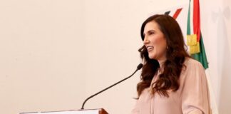 Réplica ante el poder, no privilegio para políticos: Kenia López
