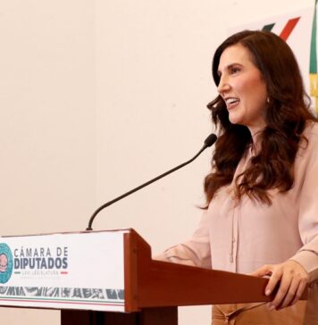Réplica ante el poder, no privilegio para políticos: Kenia López