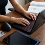 La IA abre oportunidades de liderazgo para las mujeres, pero persisten brechas de acceso y capacitación