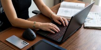 La IA abre oportunidades de liderazgo para las mujeres, pero persisten brechas de acceso y capacitación