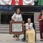 Medalla a Gloria Sánchez reconoce una vida de educación, justicia social y servicio a Veracruz: Rocío Nahle