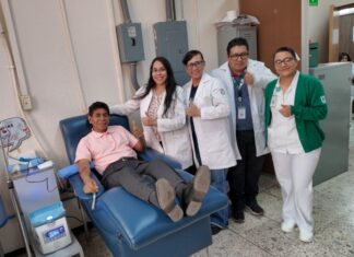 Transfusiones de sangre mantienen con vida a Hilario por enfermedad rara.