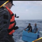 Rescatan a dos pescadores tras cinco días a la deriva en una hielera en el Pacífico