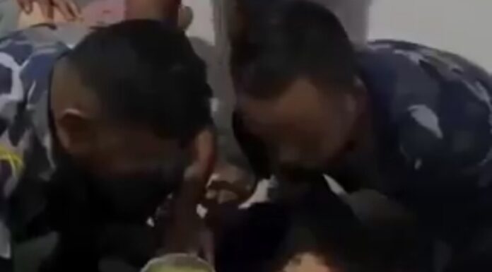 Rescatan con vida a niña de seis años tras casi 60 horas atrapada bajo el lodo y escombros en Nepal