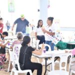 Hojas, ramas y creatividad cobran vida en taller gratuito del Festival del Mar