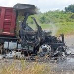 Sujetos armados quemaron camiones en carretera Tuxpan – Tamiahua.