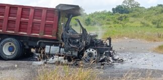 Sujetos armados quemaron camiones en carretera Tuxpan – Tamiahua.