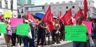 Antorchistas marchan en Xalapa para exigir audiencia con la gobernadora Rocío Nahle