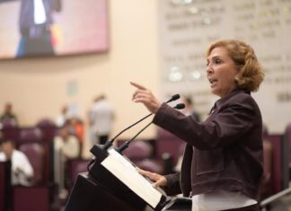 Presenta legisladora Iniciativa en materia inmobiliaria