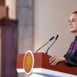 Presidenta Sheinbaum exhorta a la población de BCS a permanecer en casa por arribo de huracán Polo