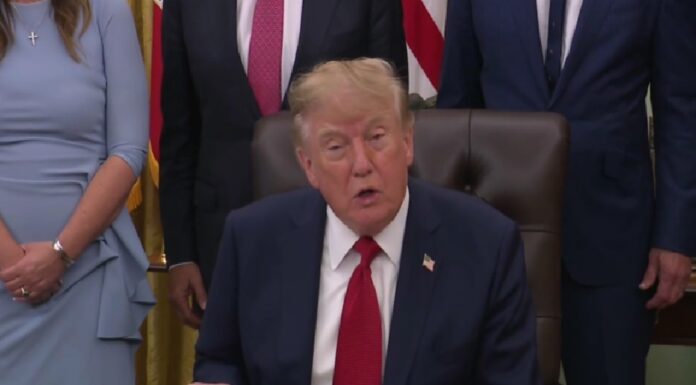 Trump anuncia acuerdo con Dinamarca para ampliar control de EU sobre seguridad de Groenlandia