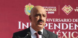 Ricardo Ahued rechaza señalamientos de Reyes Peralta; niega protección a notarios ligados al cártel inmobiliario.
