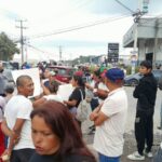 Antimotines desalojan a pobladores que bloqueaban la carretera en Emiliano Zapata
