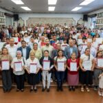 En coordinación con el IVEA, Ayuntamiento entrega certificados de alfabetización