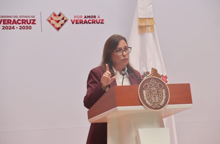 Rocío Nahle acusa a la derecha de impulsar campañas de desinformación contra la presidenta y el Movimiento de MORENA.