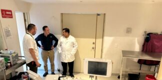Y con los insumos llega también personal del IMSS a verificar