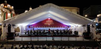 Con música mexicana, la OSX y el Mariachi UV conquistan Plaza Lerdo